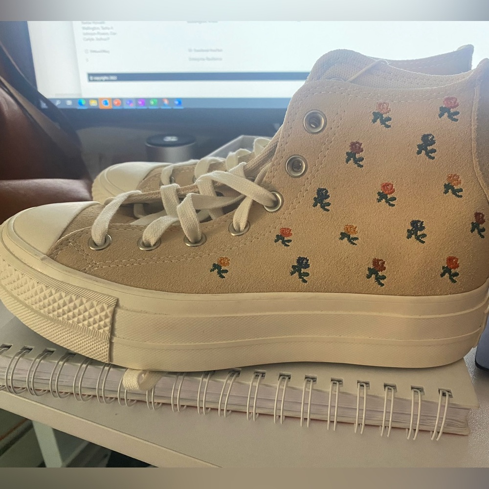 Converse high top platforms - floral women’s size 7